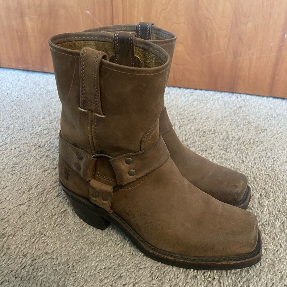 Original authentic Frye harness boot/bootie